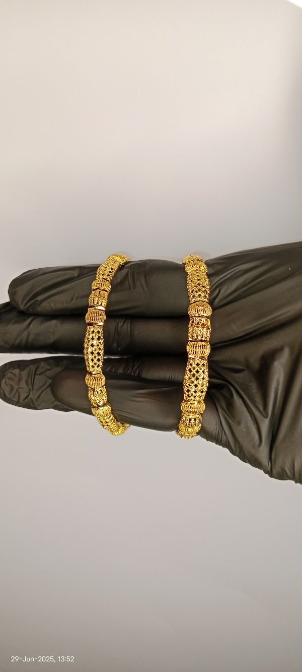 Luxurious Gold Plated Bangle Set For Girls And Women – Pair Of Gold Plated Bangle Set – 2.5inch Without Box – Gold Plated – For Special Occasion And Wedding