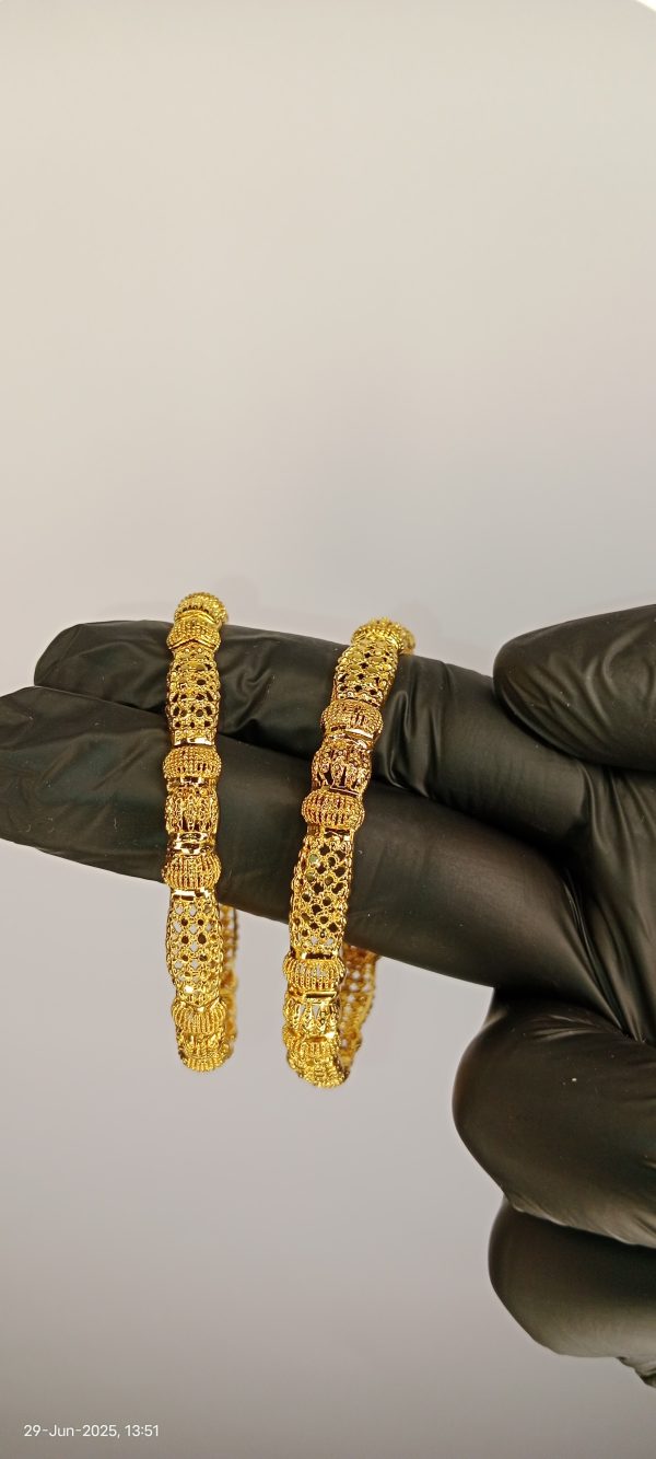 Luxurious Gold Plated Bangle Set For Girls And Women – Pair Of Gold Plated Bangle Set – 2.5inch Without Box – Gold Plated – For Special Occasion And Wedding
