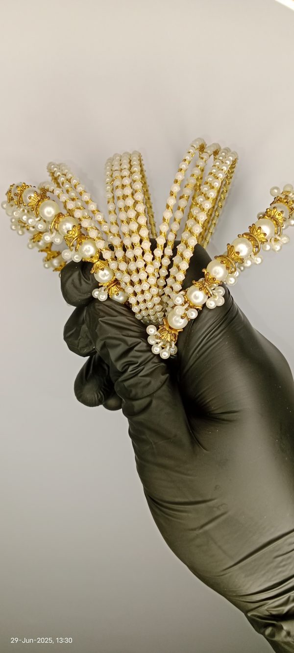 Luxurious White Pearl Bangles For Ladies And Girls – 2 Pearl Bangles And 12 Churiyan